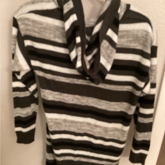 Eddie Bauer Black and Gray Striped Cardigan Sweater - Picture 4 of 5